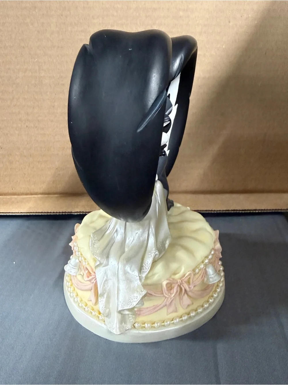 VTG 2000 Looney Tunes Pepe Le Pew Wedding Cake Topper LE 1552/2500 COA